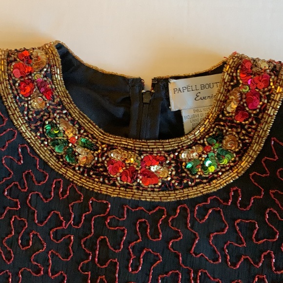PAPÉLL BOUTIQUE. Evening. Jewel toned top w/details on neckline,collar &… - Picture 11 of 12